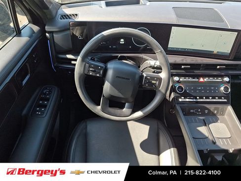 Used 2025 Hyundai Santa Fe Calligraphy AWD/4WD image 13