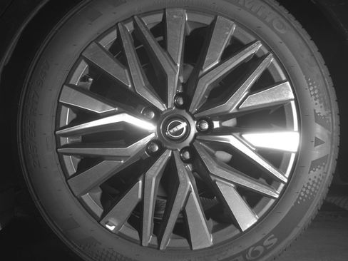 Used 2025 Nissan Altima 2.5 SV image 11