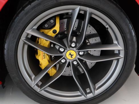Used 2019 Ferrari 488 Spider RWD image 74