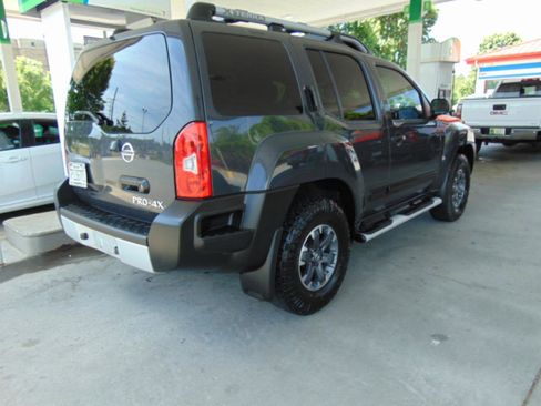 Used 2015 Nissan Xterra PRO-4X AWD/4WD image 28
