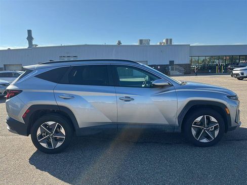 Used 2025 Hyundai Tucson SEL AWD/4WD image 6