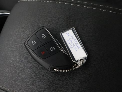 Used 2024 GMC Canyon Elevation w/ Convenience Package AWD/4WD image 33