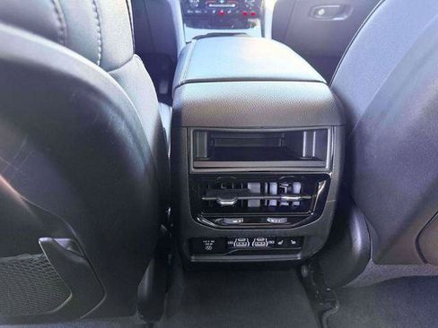 Certified 2023 Jeep Grand Cherokee Limited AWD/4WD image 15