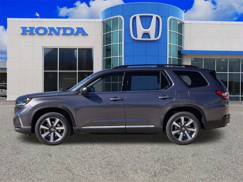 New 2025 Honda Pilot Touring image 6