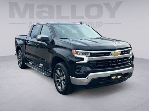 Used 2025 Chevrolet Silverado 1500 LT w/ Convenience Package II image 7
