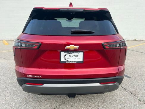 New 2026 Chevrolet Equinox LT w/ Convenience Package II FWD image 4