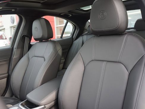 New 2024 Alfa Romeo Giulia Sprint image 14