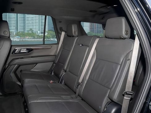 Used 2025 Chevrolet Tahoe LT AWD/4WD image 18