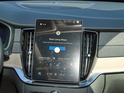 New 2026 Volvo XC90 B6 Plus w/ Protection Package Premier image 27