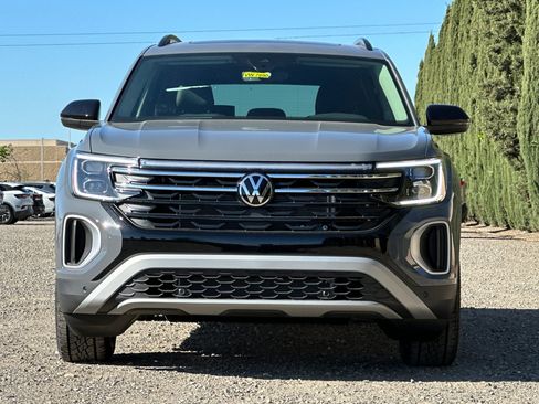 New 2026 Volkswagen Atlas Peak Edition AWD/4WD image 9