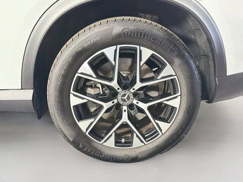 Used 2025 Mercedes-Benz GLC 350e 4MATIC image 41