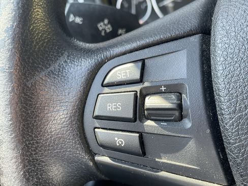 Used 2016 BMW 320i Sedan image 7