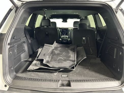 Used 2024 GMC Acadia Elevation w/ LPO, Floor Liner Package AWD/4WD image 25