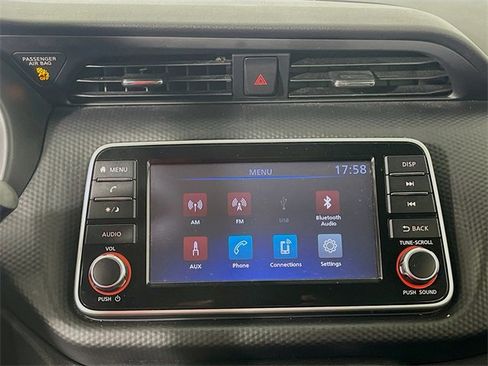 Used 2022 Nissan Kicks S image 15