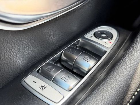Used 2020 Mercedes-Benz E 350 Sedan image 31