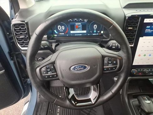 Certified 2024 Ford Ranger Lariat w/ Trailer Tow Package image 18