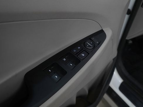 Used 2018 Hyundai Tucson Value w/ Cargo Package AWD/4WD image 22