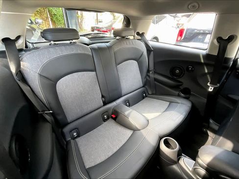 Used 2016 MINI Cooper 2-Door Hardtop image 19