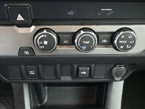 Used 2021 Toyota Tacoma SR5 image 16