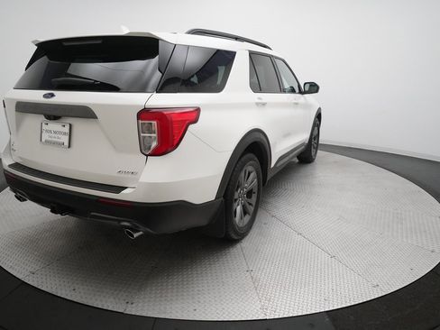 Used 2021 Ford Explorer XLT w/ XLT Sport Appearance Package image 38