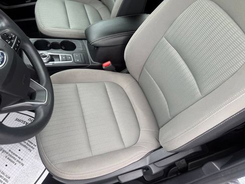 Certified 2022 Ford Escape S FWD image 18