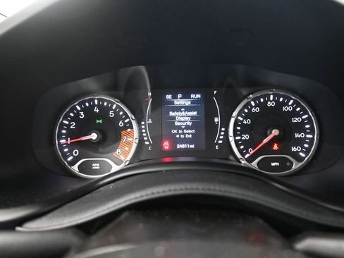 Used 2023 Jeep Renegade Latitude w/ Sun/Sound Group image 19