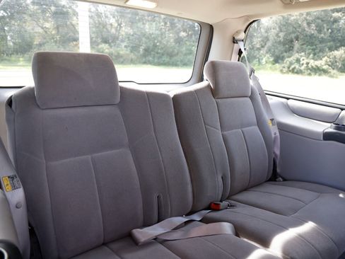 Used 2004 Oldsmobile Silhouette GL image 20