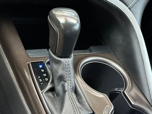 Used 2022 Toyota Camry SE image 21