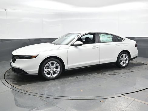 New 2026 Honda Accord LX image 6