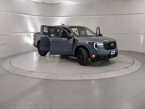 New 2025 Ford Maverick Lariat w/ Black Appearance Package image 7