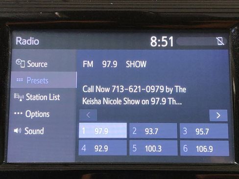 Used 2018 Toyota Camry XSE FWD image 25