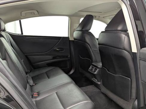 Used 2022 Lexus ES 250 w/ Premium Package AWD/4WD image 18