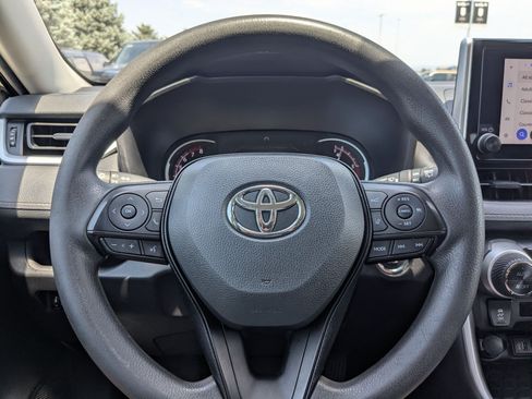 Used 2024 Toyota RAV4 XLE AWD/4WD image 15
