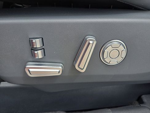 New 2026 Lincoln Nautilus Reserve image 16