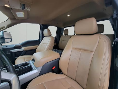 Used 2022 Ford F350 Lariat w/ Chrome Package image 13