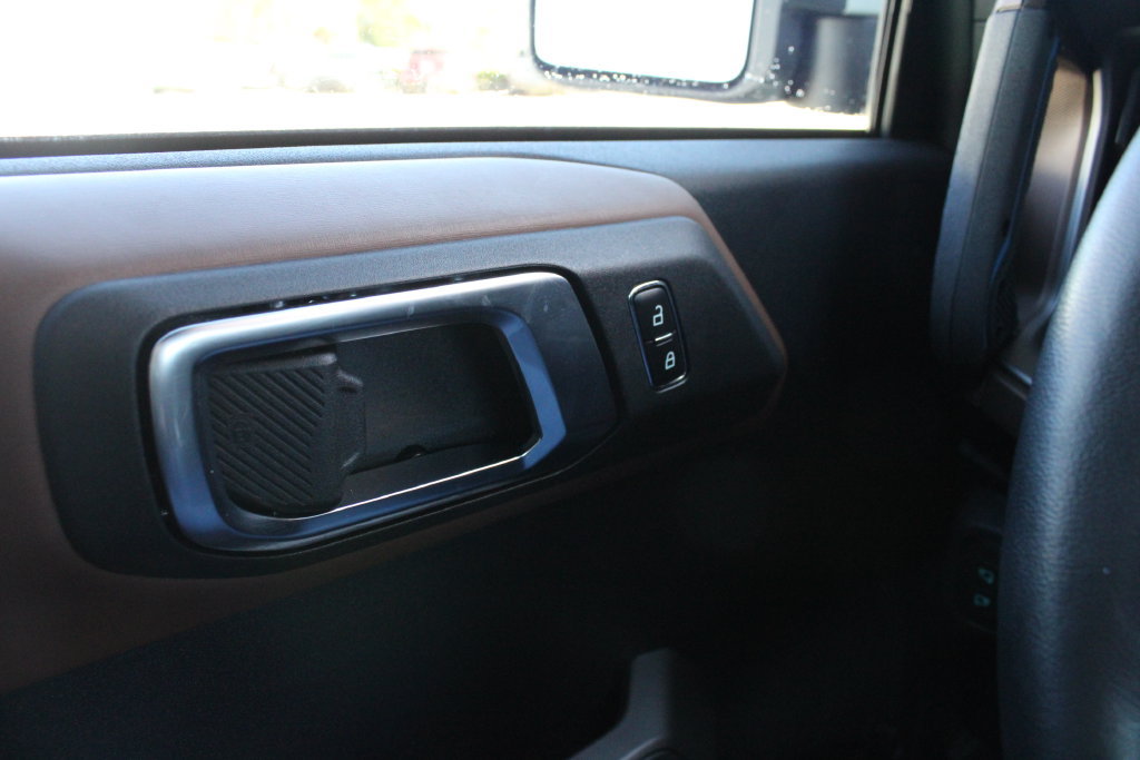 Used 2023 Ford Bronco Outer Banks AWD/4WD image 6