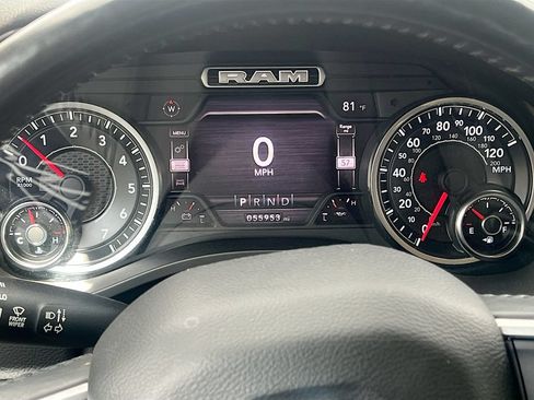 Used 2020 RAM 1500 Big Horn AWD/4WD image 12