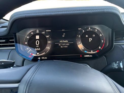 Used 2025 Land Rover Range Rover SE AWD/4WD image 19