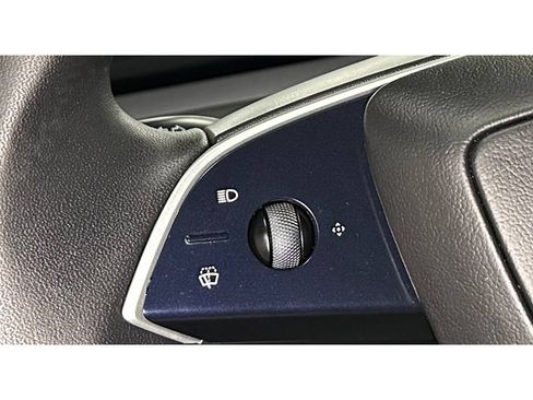 Used 2026 Tesla Model Y Long Range image 25