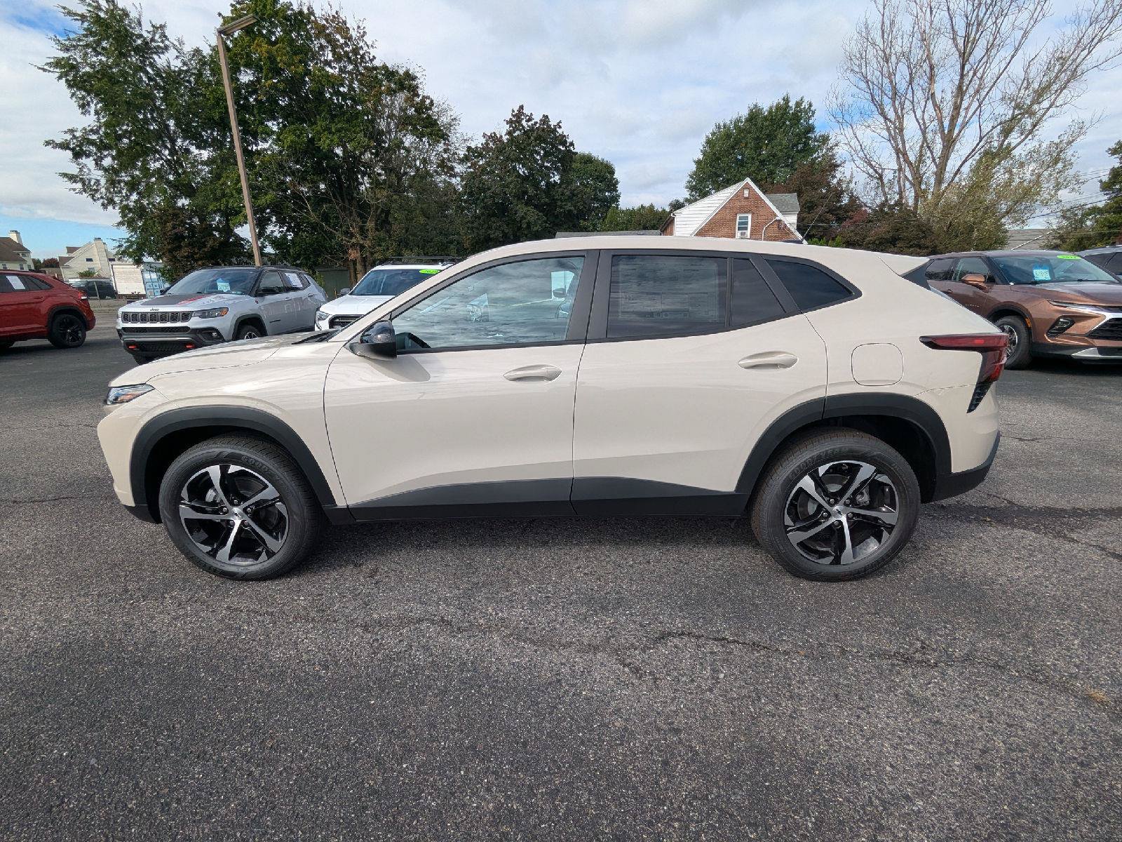 New 2026 Chevrolet Trax RS w/ Driver Confidence Package FWD image 28