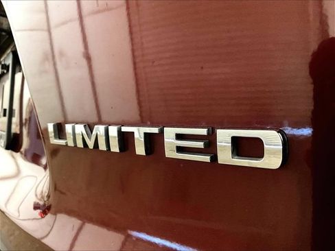 Used 2020 Jeep Cherokee Limited AWD/4WD image 13