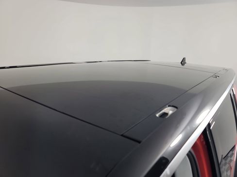 Used 2023 Rivian R1S Launch Edition image 13