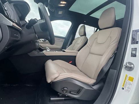 Used 2026 Volvo XC90 T8 Ultra AWD/4WD image 19