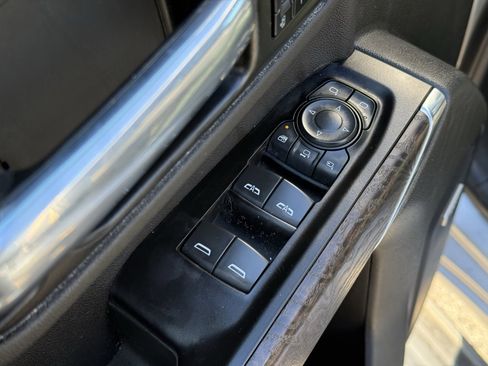 Used 2022 GMC Sierra 2500 Denali image 17