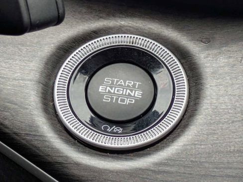 Used 2022 Jeep Grand Cherokee Limited AWD/4WD image 31