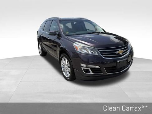 Used 2015 Chevrolet Traverse LT w/ Style and Technology Package FWD image 3