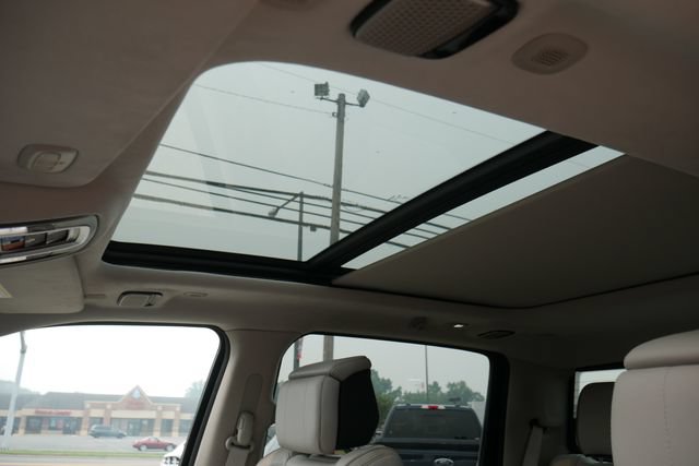 Used 2025 RAM 1500 Tungsten w/ Trailer Tow Group AWD/4WD image 3