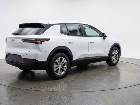 Used 2025 Chevrolet Equinox LT FWD image 7
