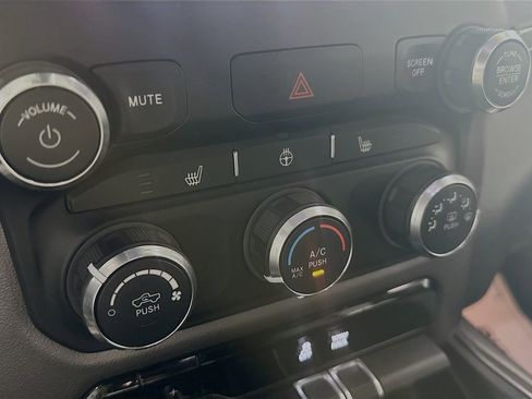 Used 2019 RAM 1500 Sport w/ Trailer Tow Group AWD/4WD image 17