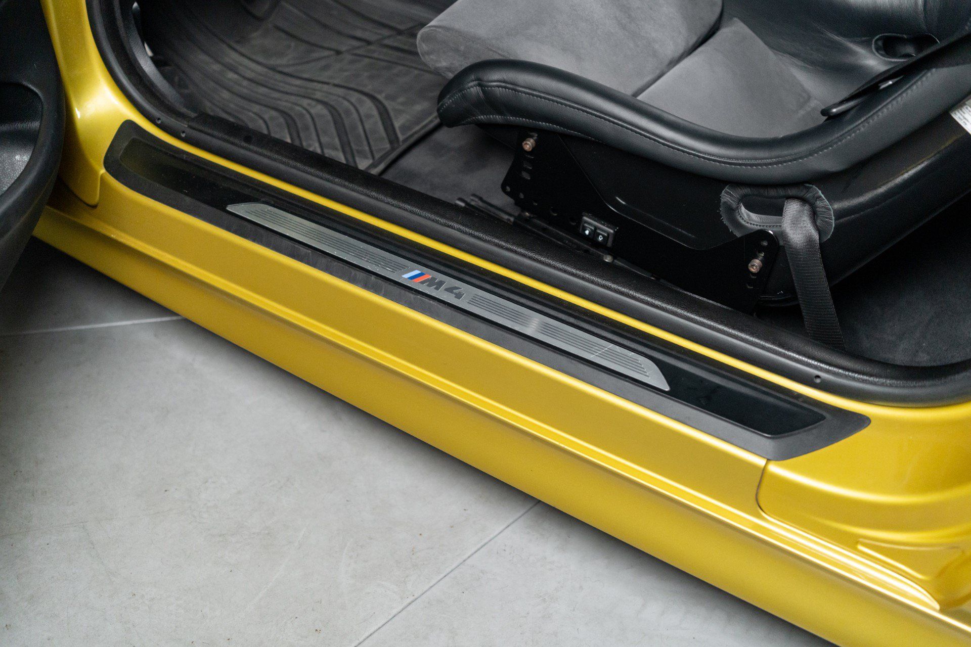 Used 2015 BMW M4 Coupe RWD image 51
